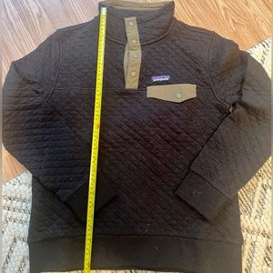 Sz small dark gray Patagonia sweatshirt
